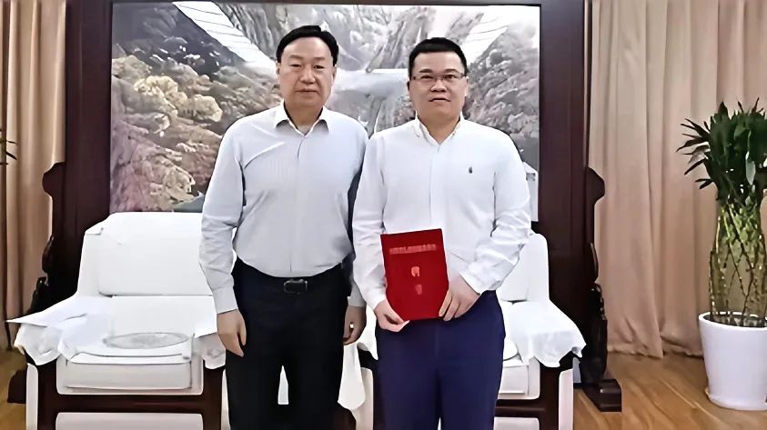 省PT视讯集团领导受聘省政府参事室特约研究员
